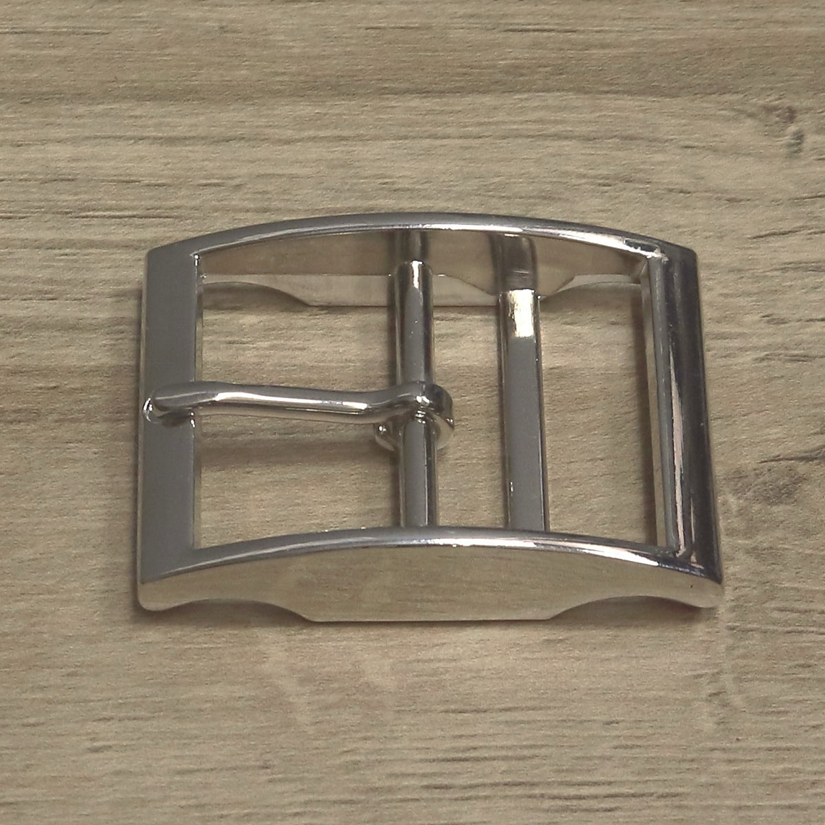 Nickel-plated double bar buckle for a 40mm strap, from above with the pin lying across the frame